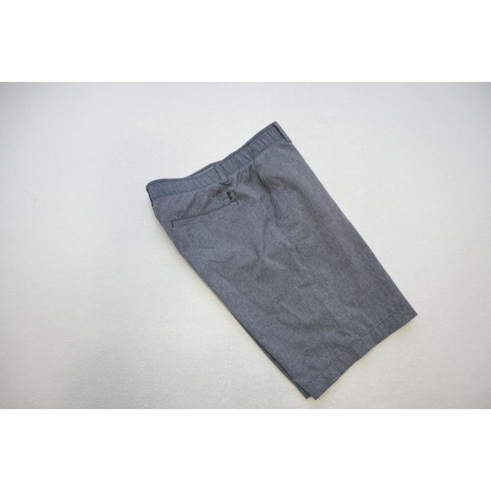 Under Armour Golf Shorts HeatGear Loose Gray Flat Athletic Stretch‎ Mens Sz 32